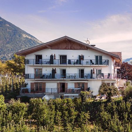 Garni Hotel Walburg Тироло Экстерьер фото
