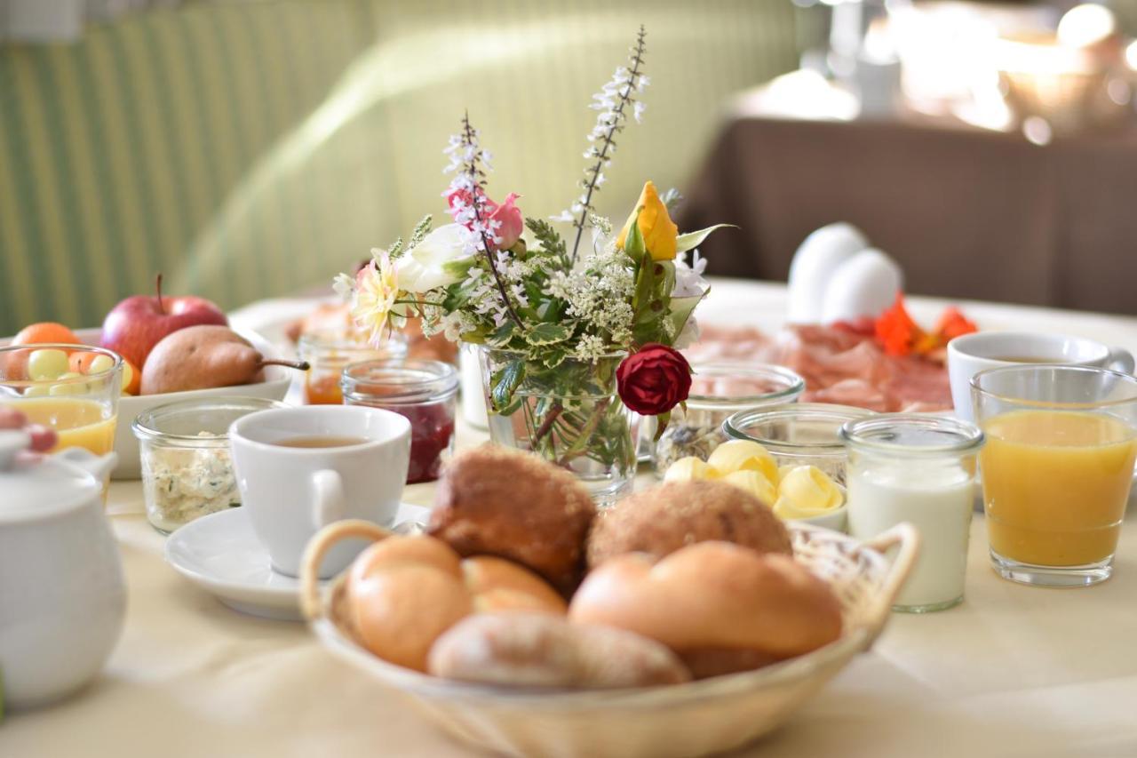Garni Hotel Walburg Тироло Экстерьер фото